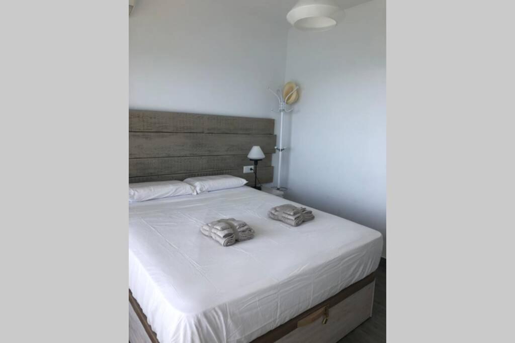 Mediterranean Suite First Line Beach Costa Del Sol フエンヒロラ エクステリア 写真